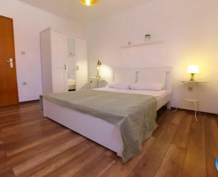 Robi Betina Apartamento *